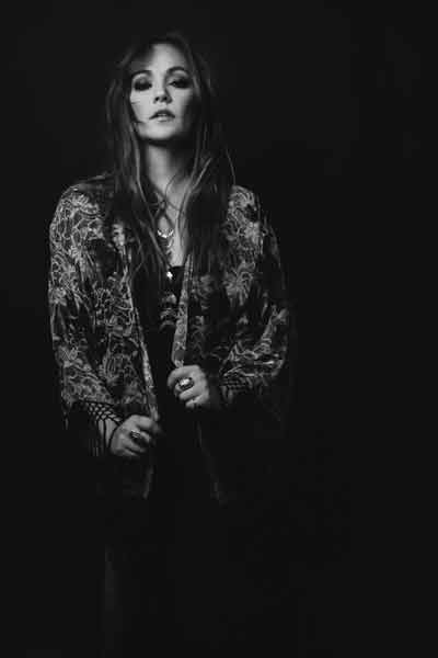 Savvie - Samantha Leigh Wellman